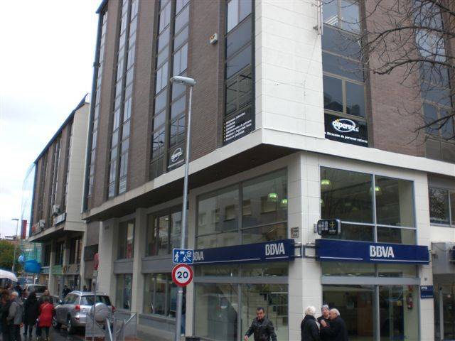 Garaje en Alquiler en  RAMBLA BALMES, 5 en Centre