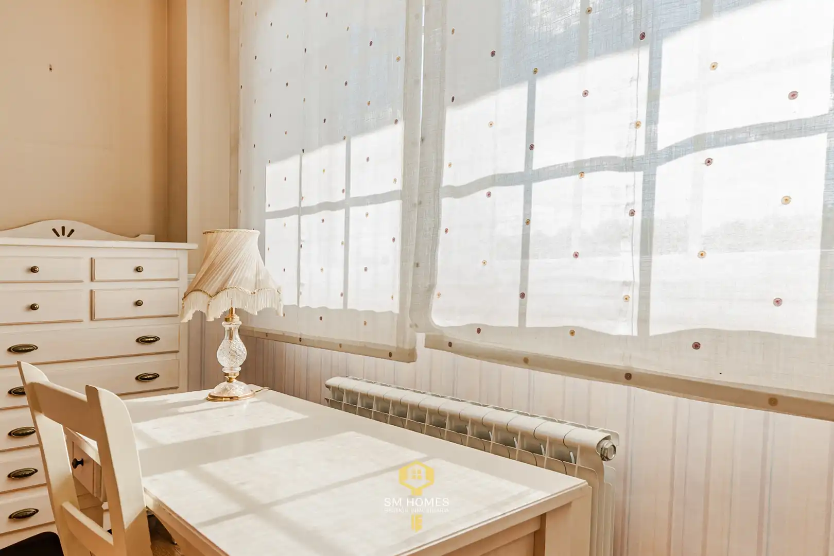 Habitación de Casa adosada en venta en Coslada con Calefacción, Jardín privado y Terraza