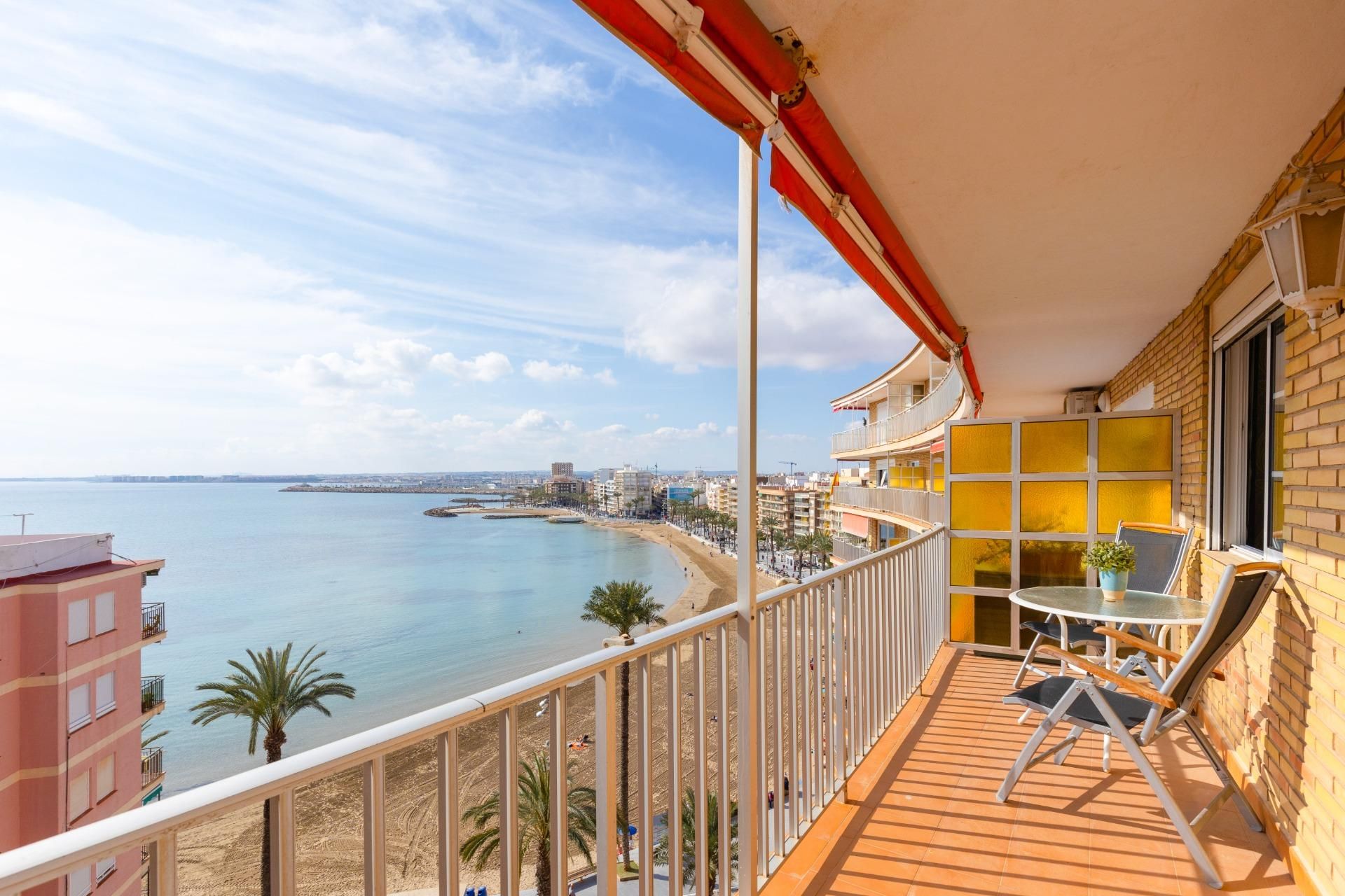 Dormitori de Apartament en venda en Torrevieja