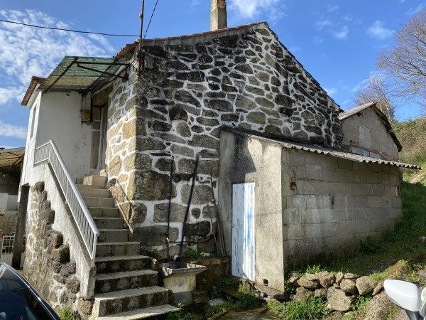 Exterior view of House or chalet for sale in A Cañiza    with Private garden and Storage room