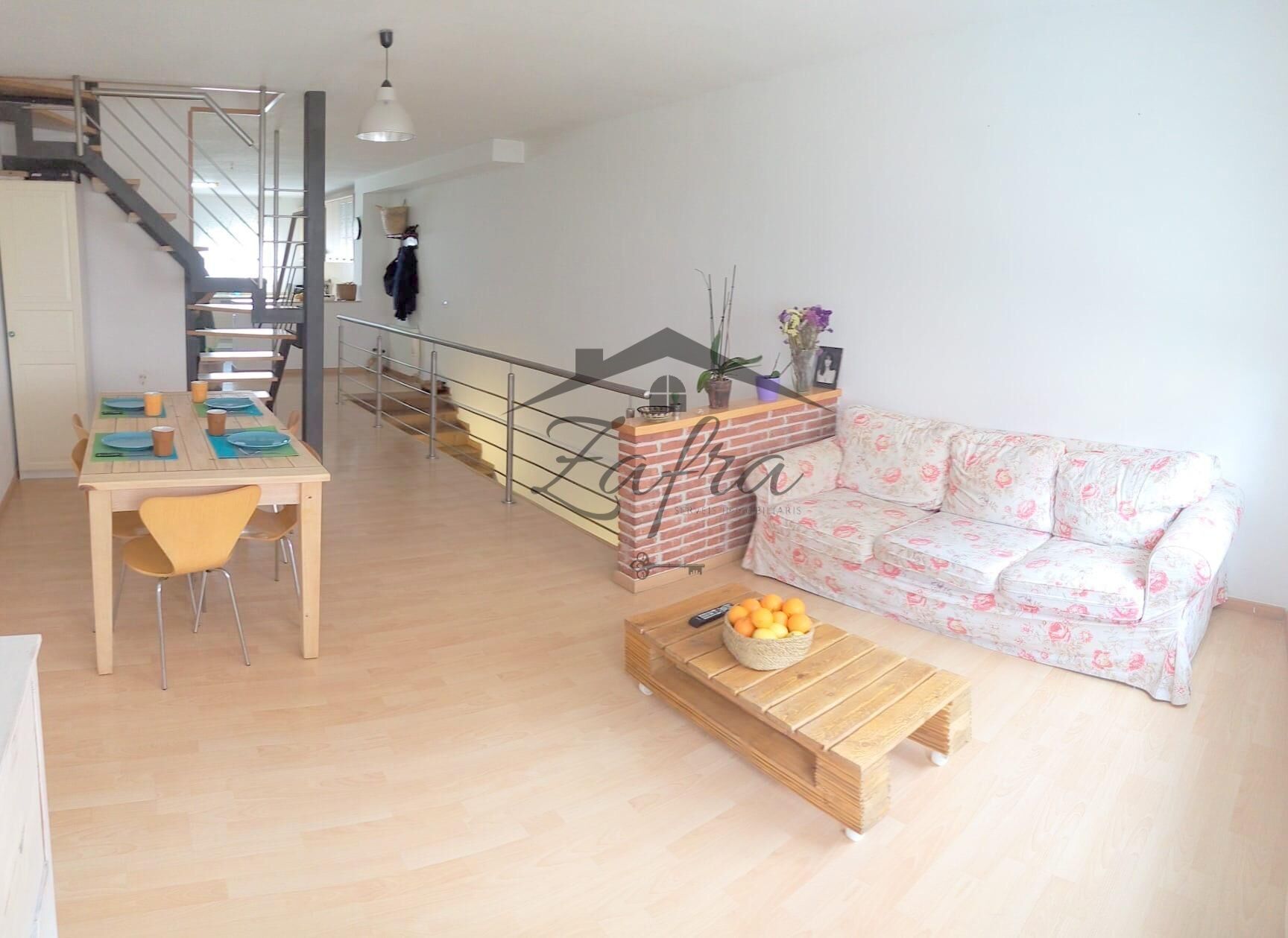 Sala d'estar de Dúplex en venda en Vidreres amb Calefacció i Terrassa