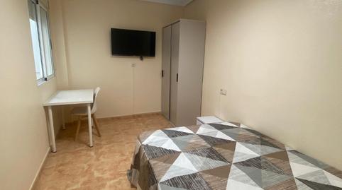 Foto 2 de Pis per a compartir a Calle del Huerto, 40, Puerto Deportivo, Torrevieja