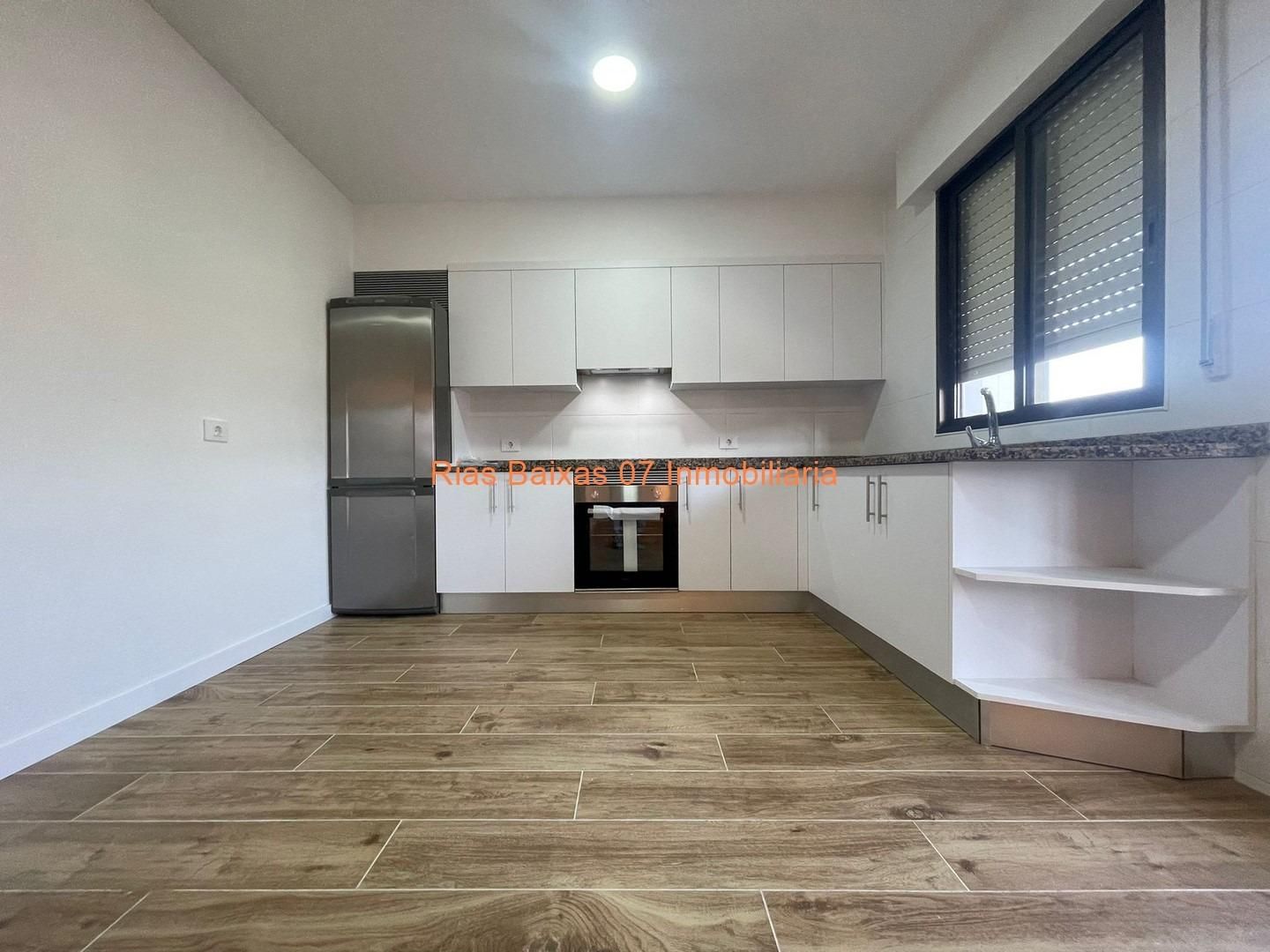 Cocina de Piso de alquiler en Vigo  con Calefacción y Terraza