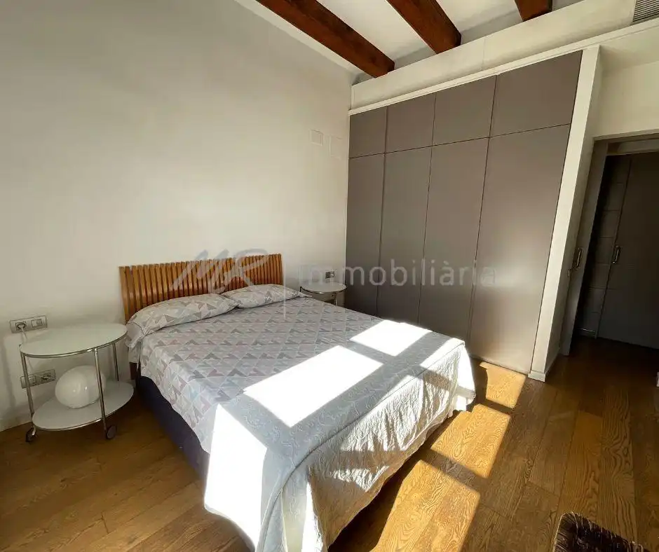 Dormitori de Àtic en venda en Barcelona amb Aire condicionat, Calefacció i Terrassa