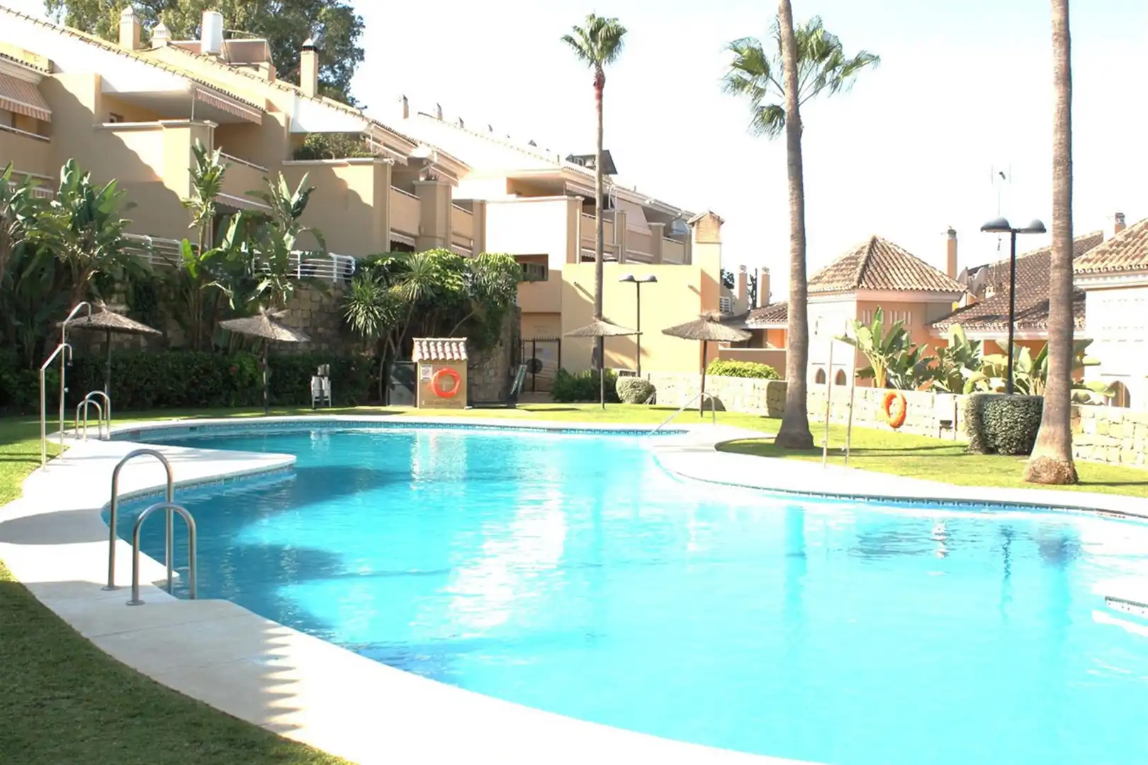 Piscina de Apartamento en venta en Marbella con Aire acondicionado y Terraza