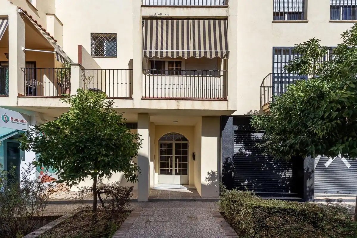 Exterior view of Flat for rent in Genil
