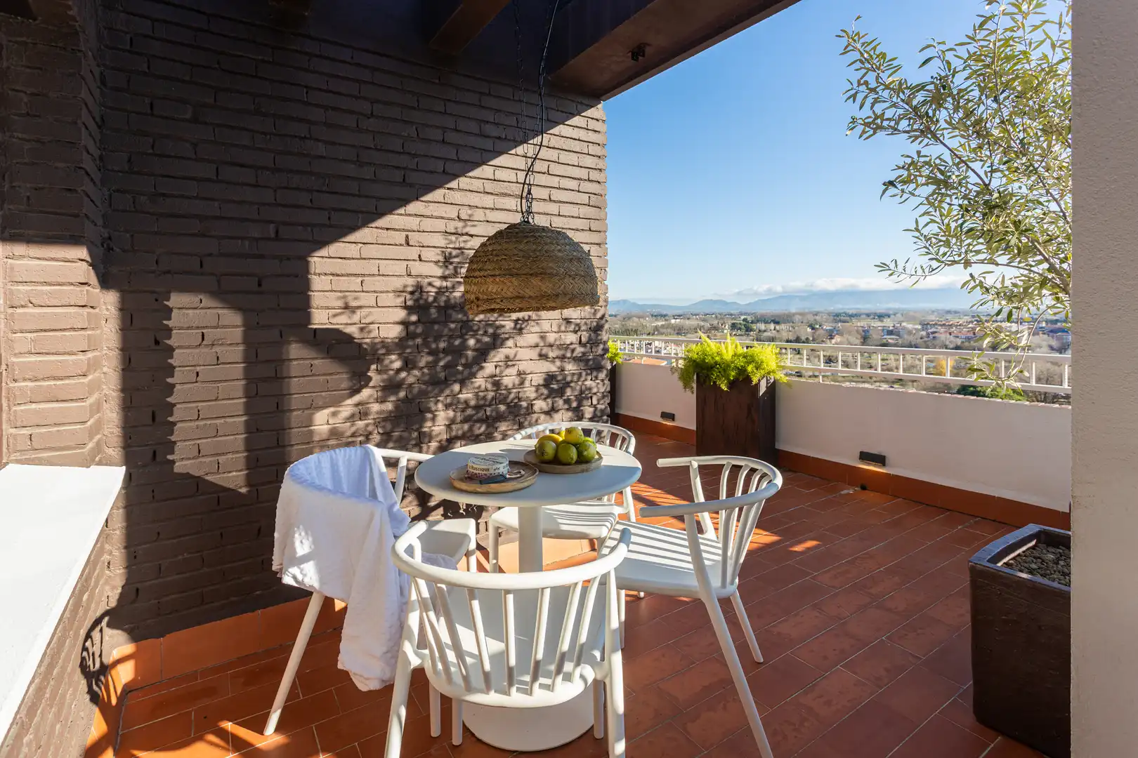 Terrasse von Dachboden zum Verkauf in Figueres mit Klimaanlage, Heizung und Parkett
