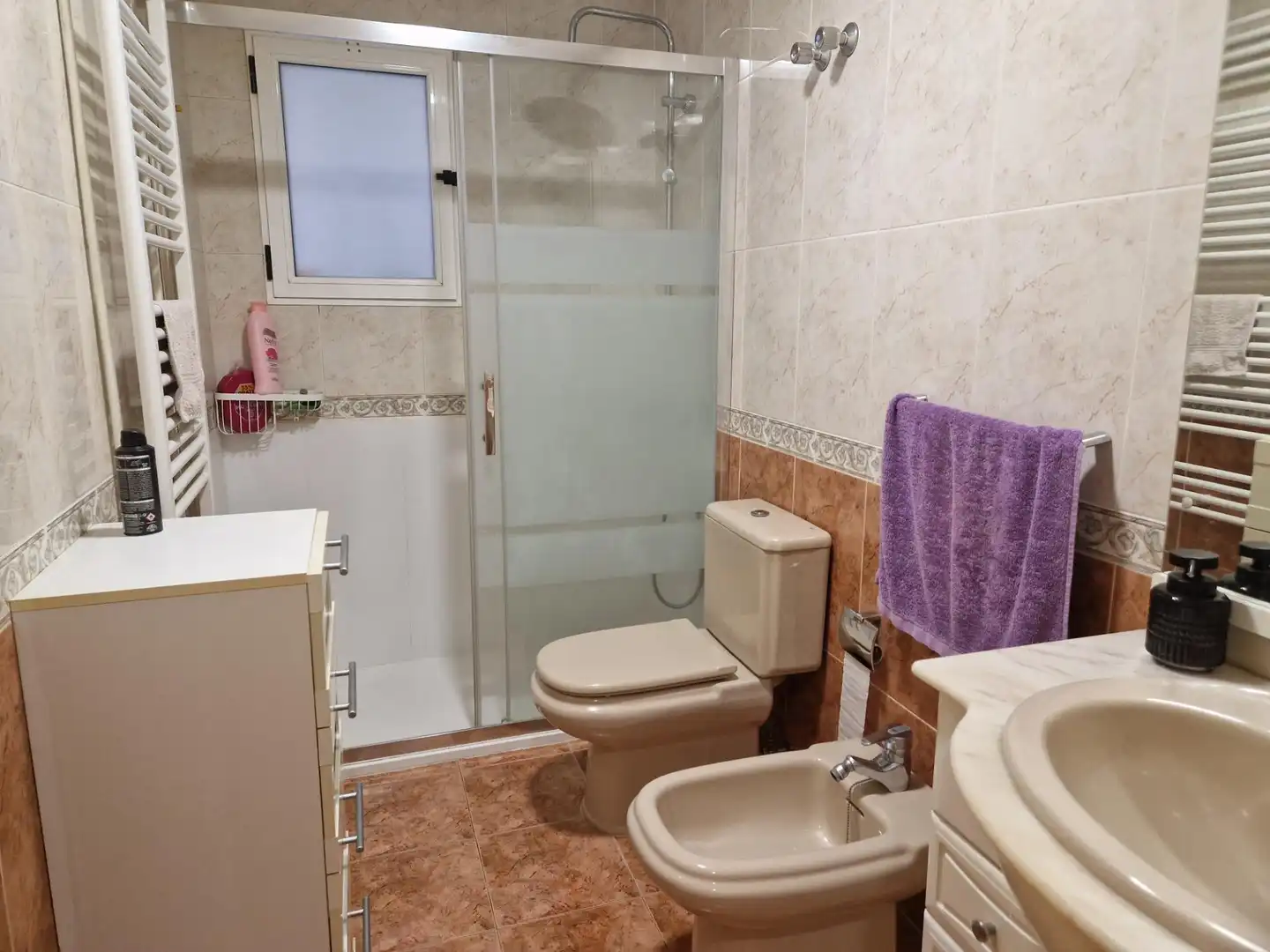 Baño de Piso de alquiler en La Pobla de Vallbona