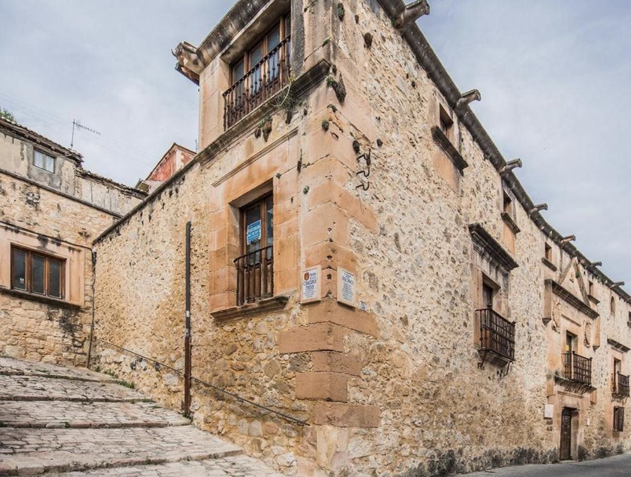 Vista exterior de Casa o xalet en venda en Sepúlveda amb Balcó