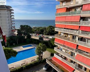 Vista exterior de Apartament en venda en Vilassar de Mar amb Terrassa i Balcó