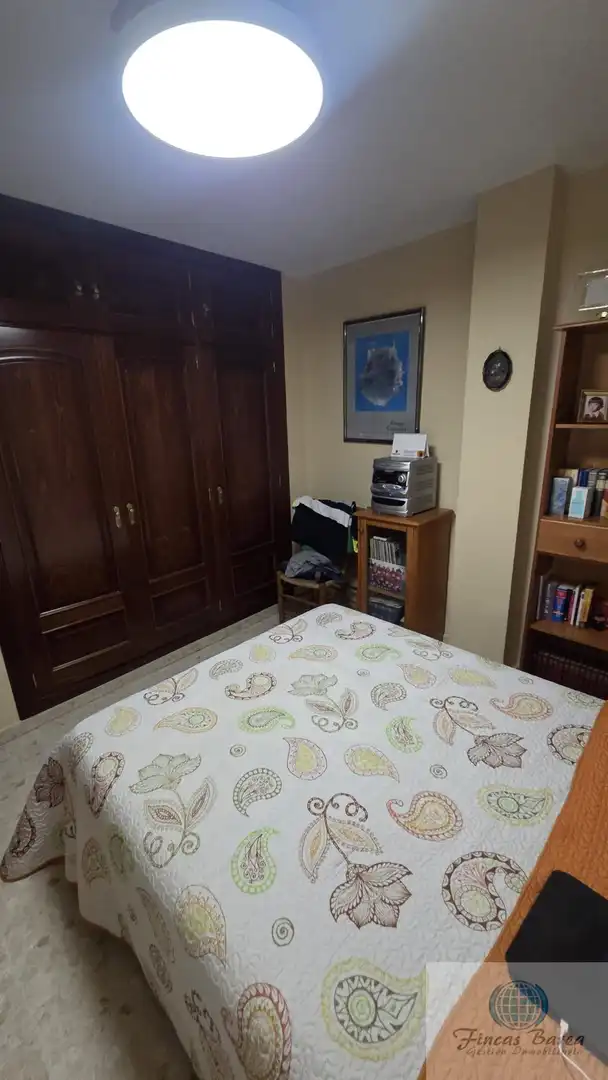 Habitación de Piso en venta en Fuengirola con Aire acondicionado y Terraza