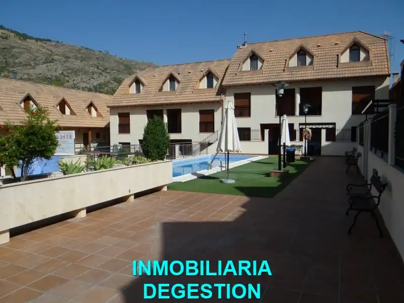 Vista exterior de Dúplex en venda en La Iruela amb Aire condicionat, Calefacció i Parquet