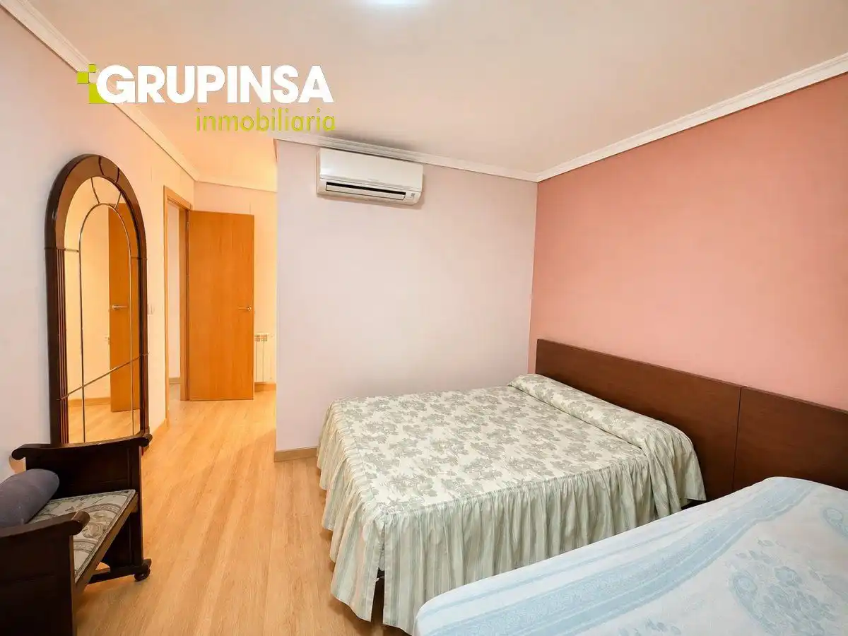 Habitación de Casa o chalet en venta en Almazora / Almassora con Aire acondicionado, Calefacción y Jardín privado