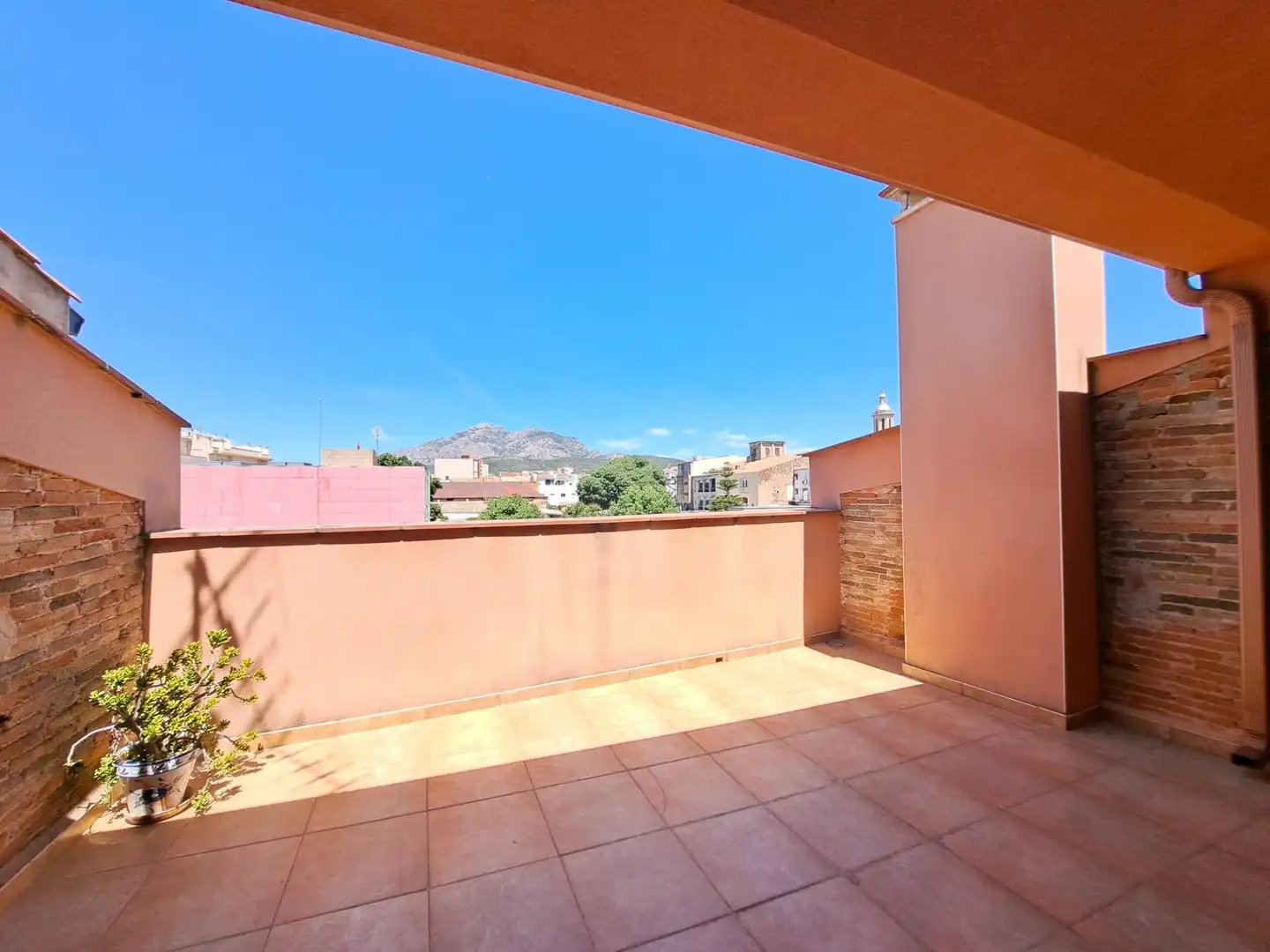 Terrassa de Casa o xalet en venda en Esparreguera amb Calefacció, Jardí privat i Traster