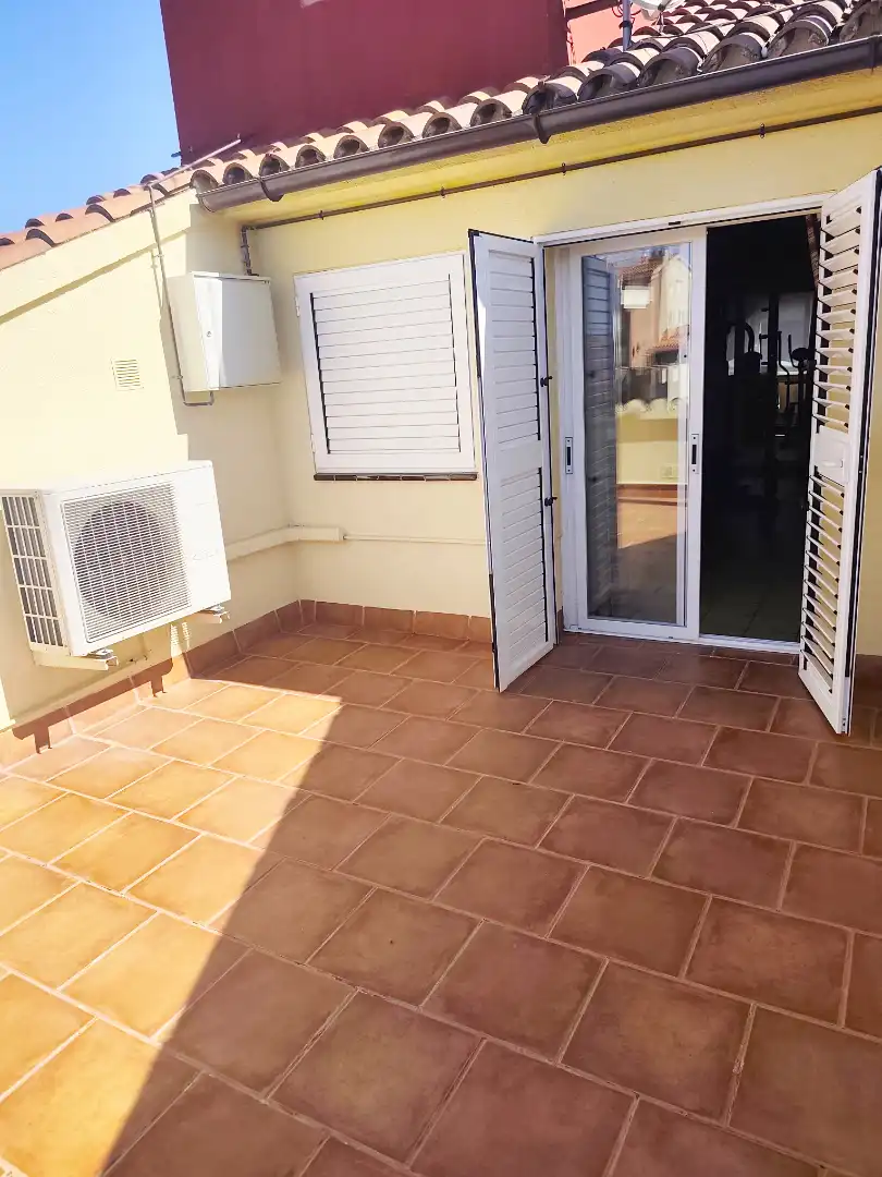 Terraza de Casa adosada en venta en Olesa de Montserrat con Aire acondicionado, Calefacción y Trastero