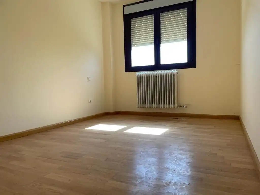 Bedroom of Flat for sale in Cortes de Pallás  with Parquet flooring, Terrace and Storage room