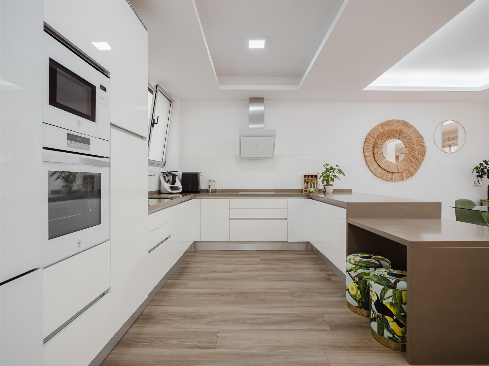 Kitchen of Flat for sale in Las Palmas de Gran Canaria  with Storage room