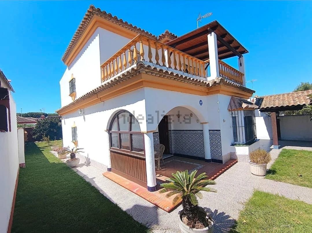Exterior view of House or chalet for sale in Chiclana de la Frontera  with Private garden, Terrace and Storage room