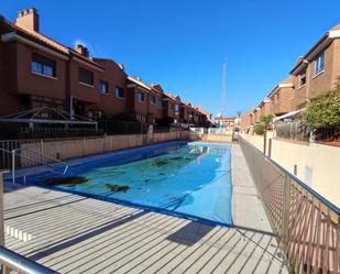 Swimming pool of Single-family semi-detached for sale in Salamanca Capital  with Terrace and Swimming Pool