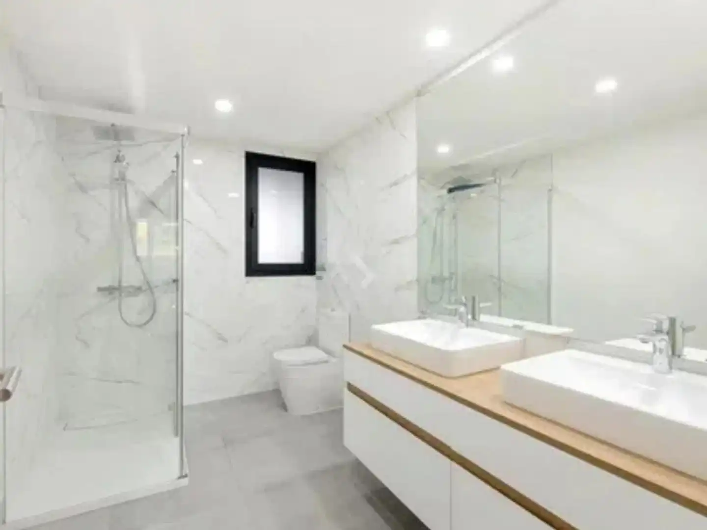 Bathroom of Apartments for rent in Estepona  with Air Conditioner, Heating and Sauna