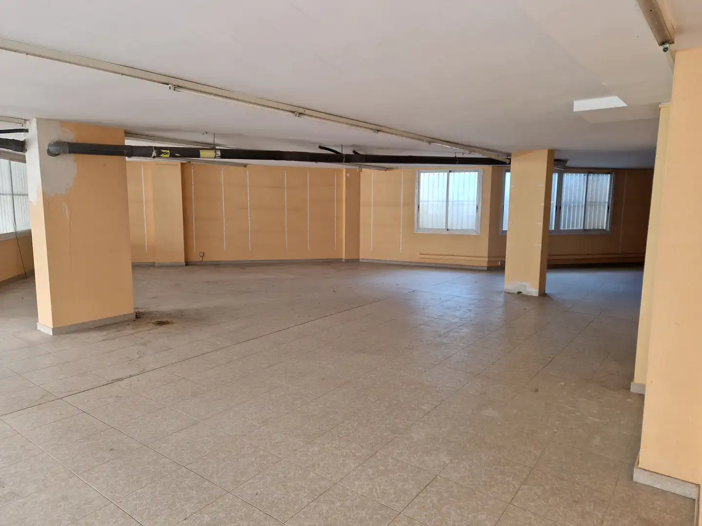 Gewerbefläche zur Miete in Carrer de l'Estatut 7, imagen 5