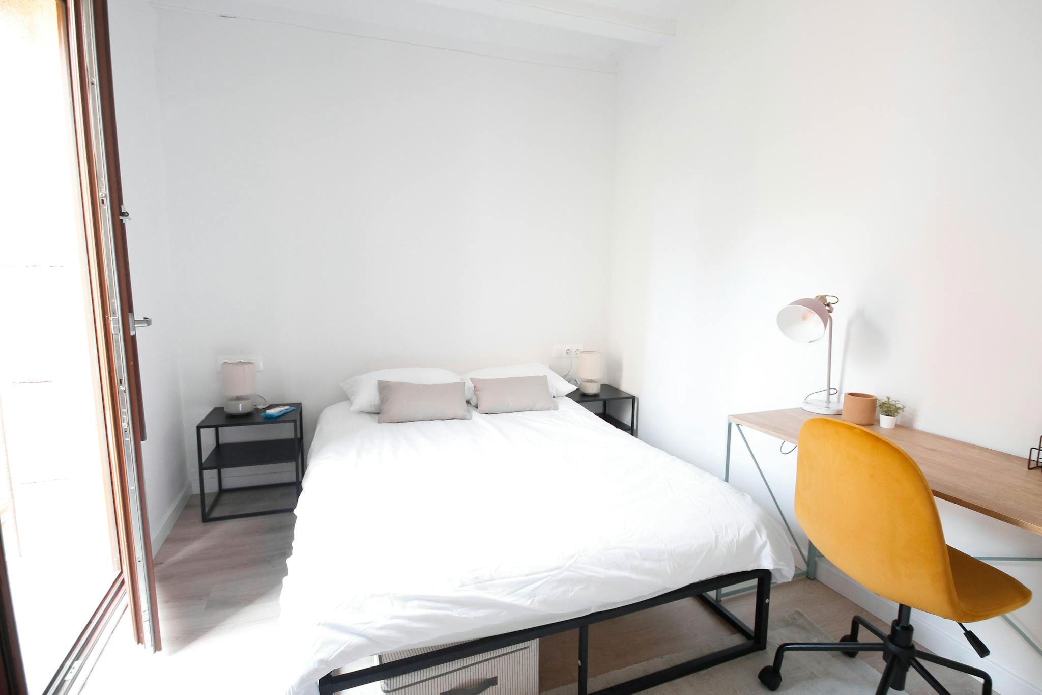 Pis per a compartir a N/A, El Raval