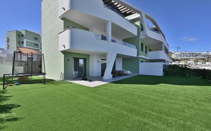 Vista exterior de Planta baixa en venda en Mijas amb Aire condicionat, Jardí privat i Terrassa