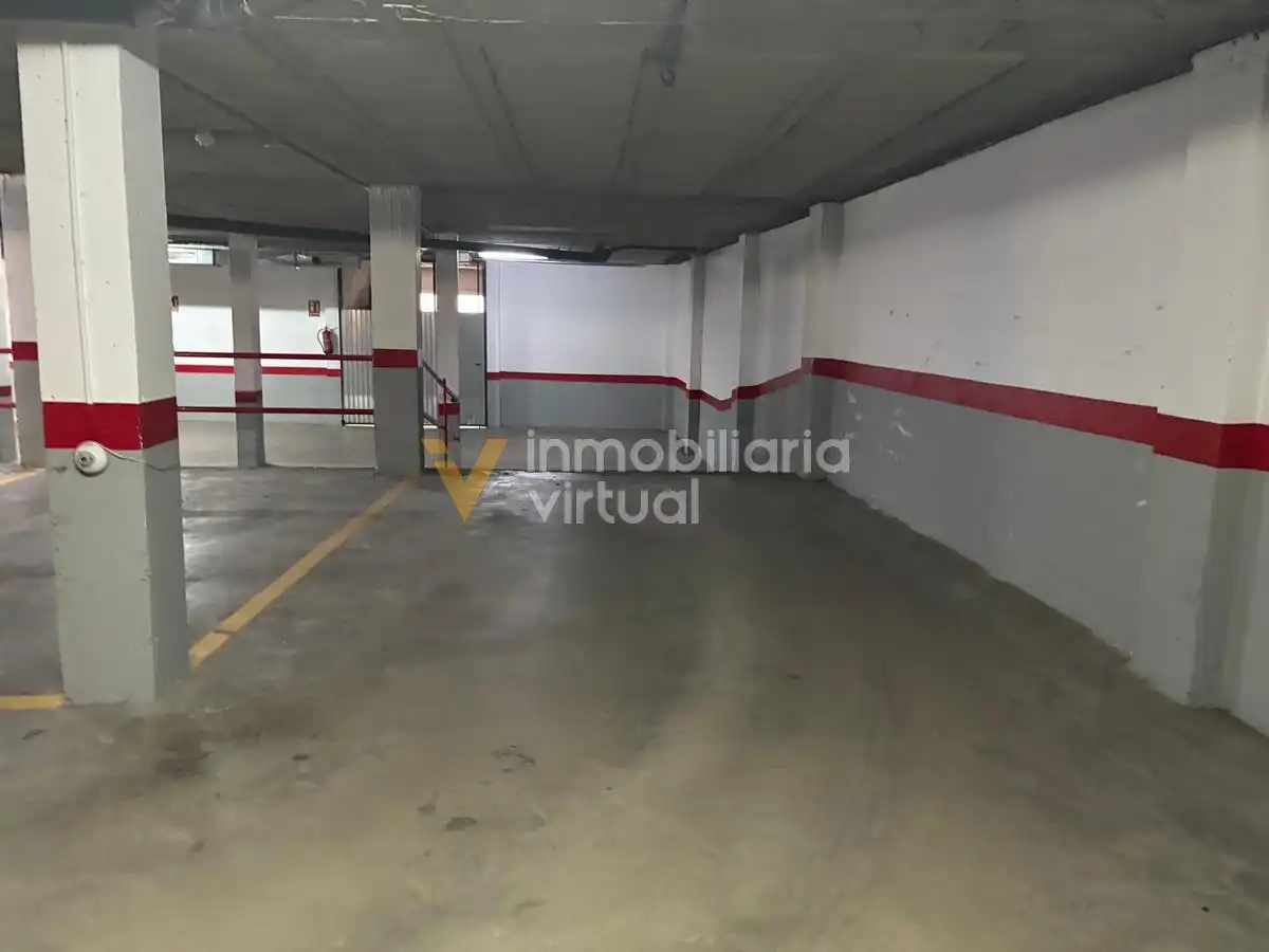 Individual to rent in Calle Mires