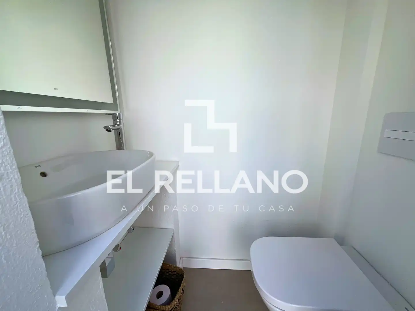 Baño de Piso en venta en Badalona con Aire acondicionado, Calefacción y Jardín privado