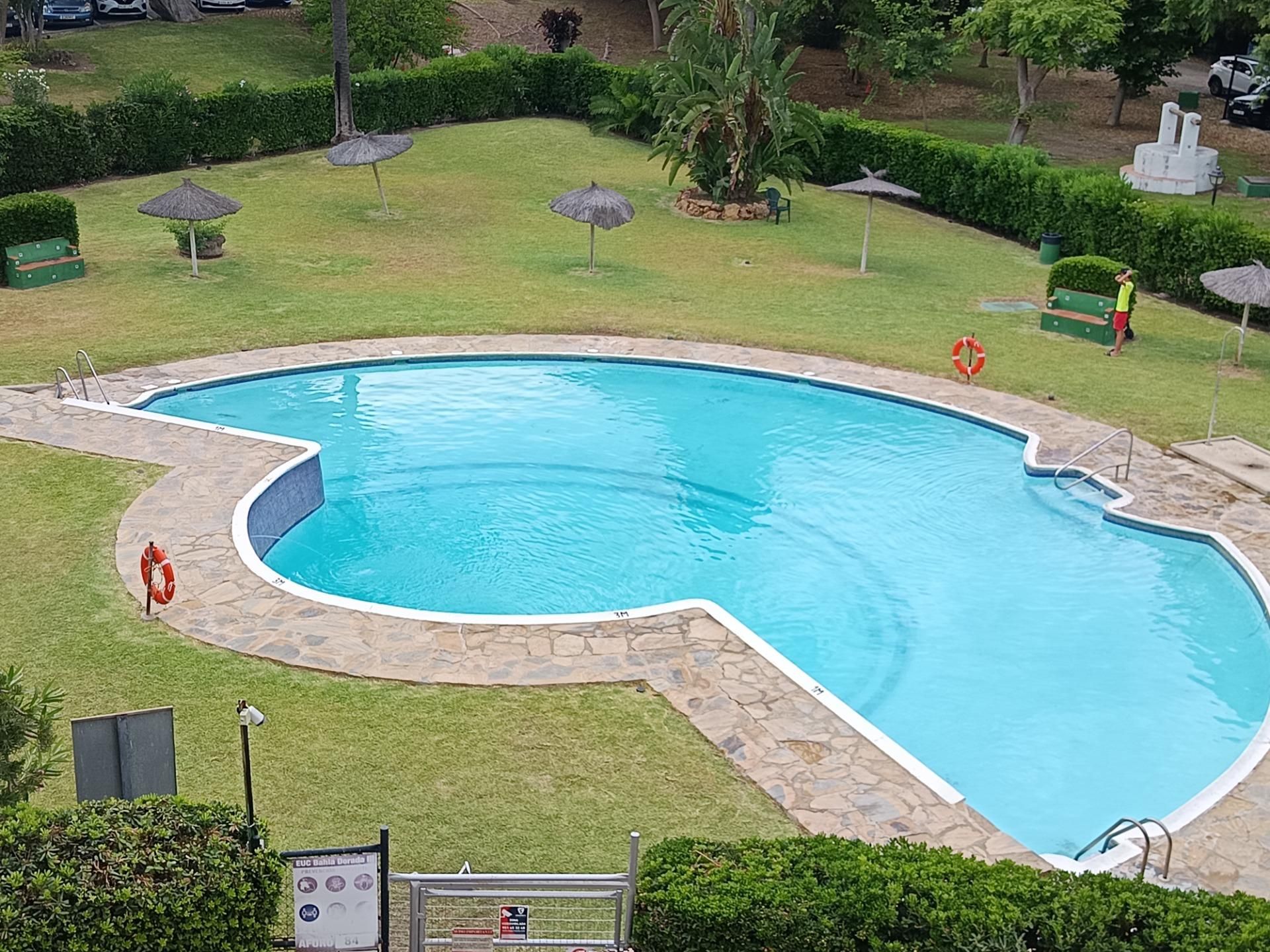 Piscina de Dúplex de lloguer en Estepona amb Aire condicionat, Terrassa i Piscina comunitària