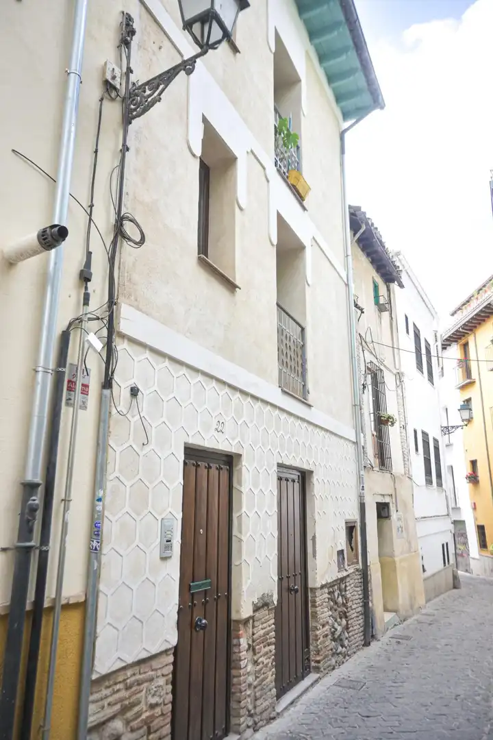 Vista exterior de Estudio en venta en Granada