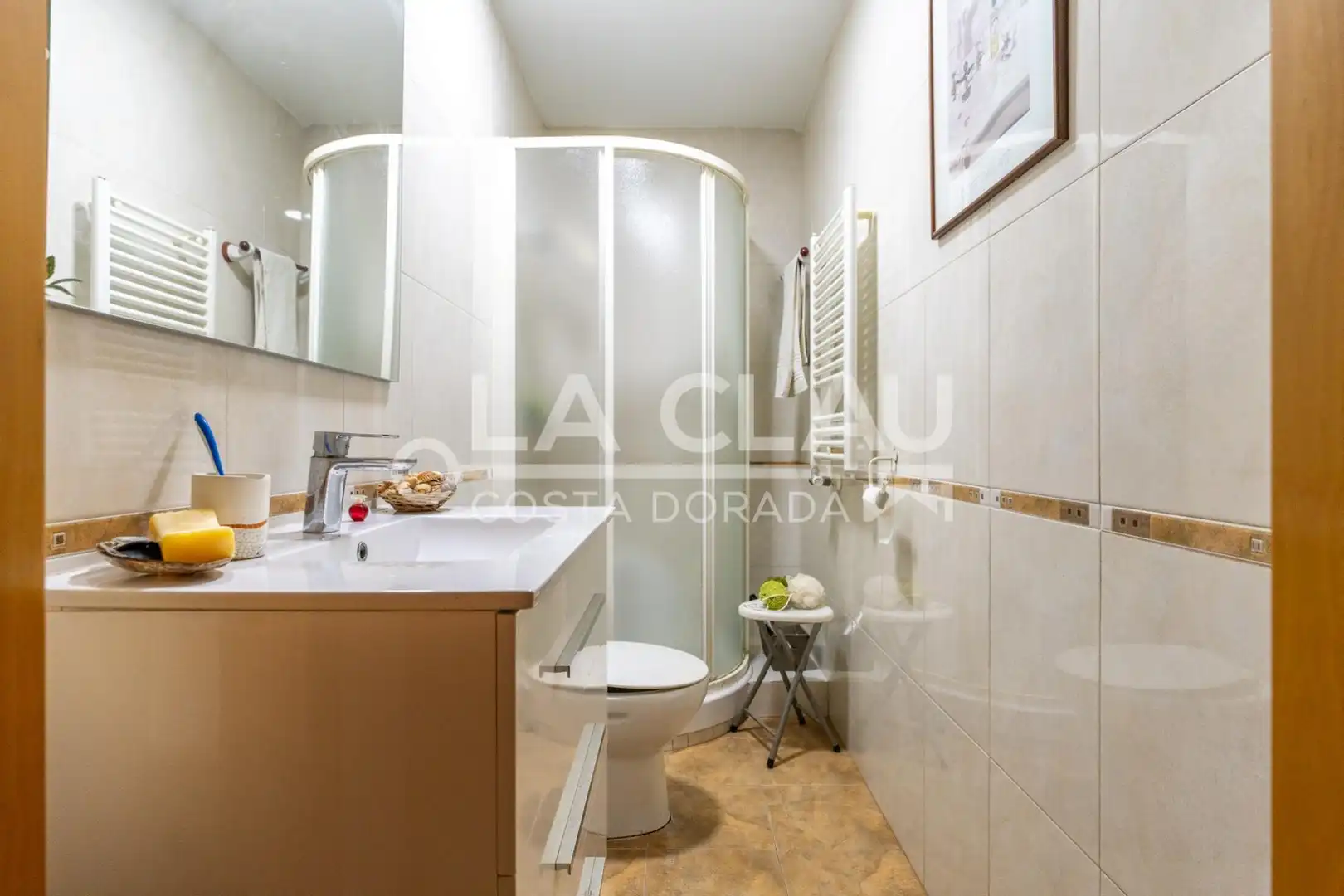 Badezimmer von Einfamilien-Reihenhaus zum Verkauf in Gavà mit Heizung
