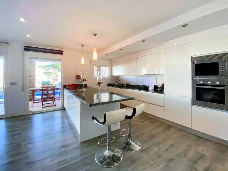 Cocina de Casa o chalet en venta en Empuriabrava con Aire acondicionado, Calefacción y Terraza