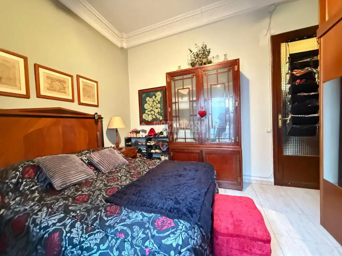Habitación de Piso en venta en Valencia con Aire acondicionado, Calefacción y Amueblado