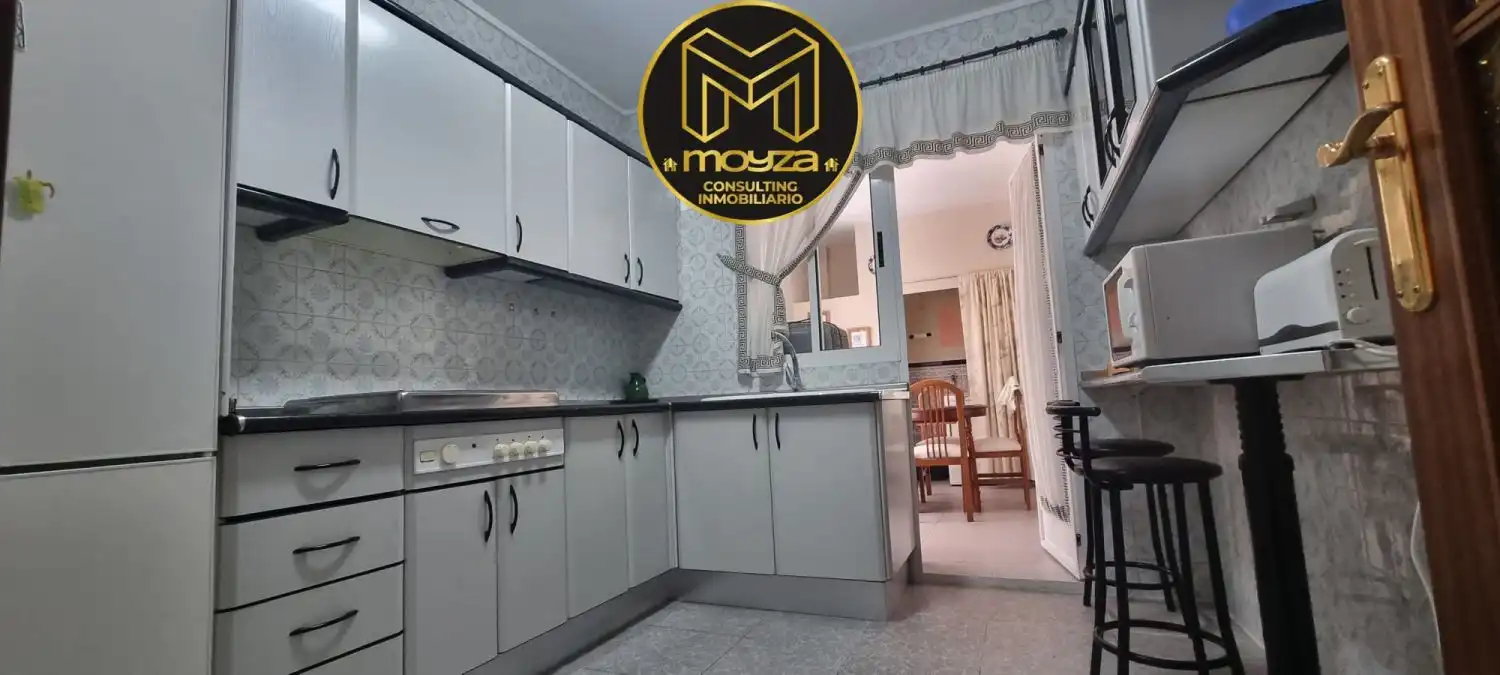 Piso con terraza en venta en Martos, imagen 3