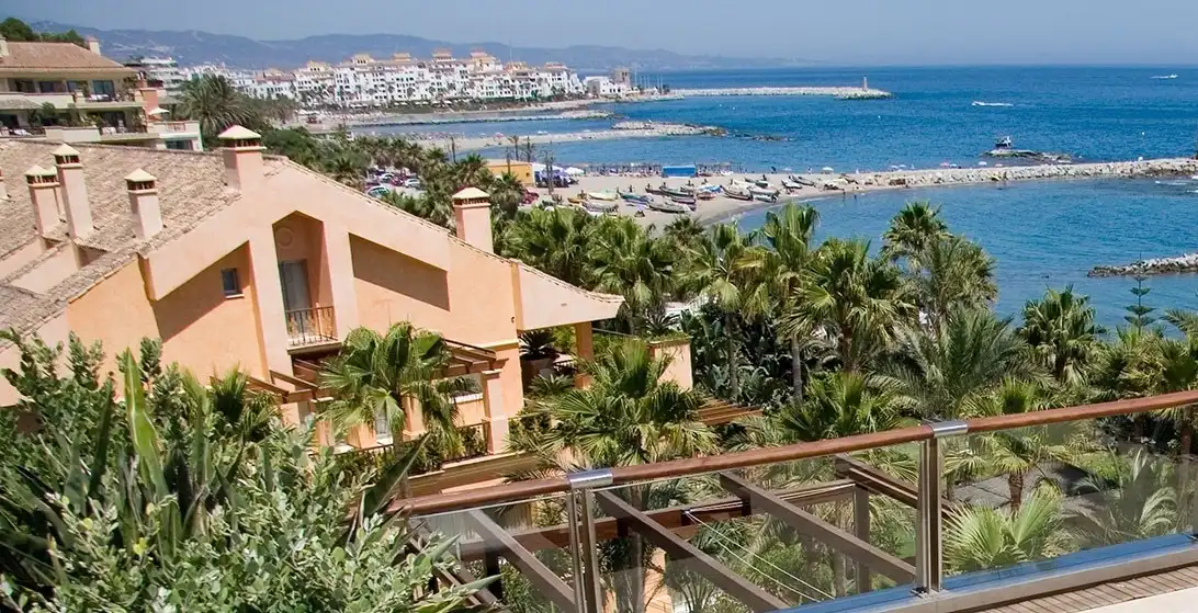 Planta baja en venta en Puerto Banús