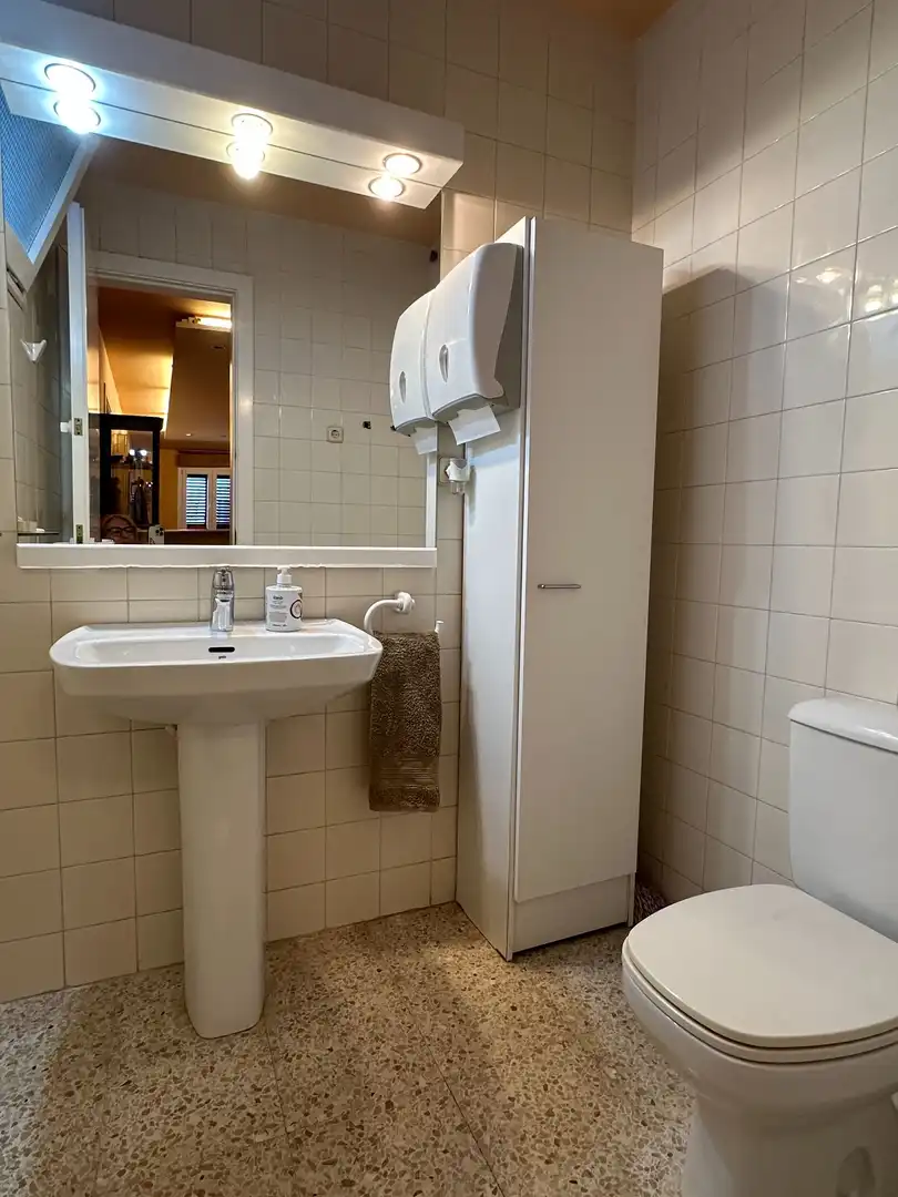 Baño de Oficina de alquiler en Igualada con Aire acondicionado y Calefacción