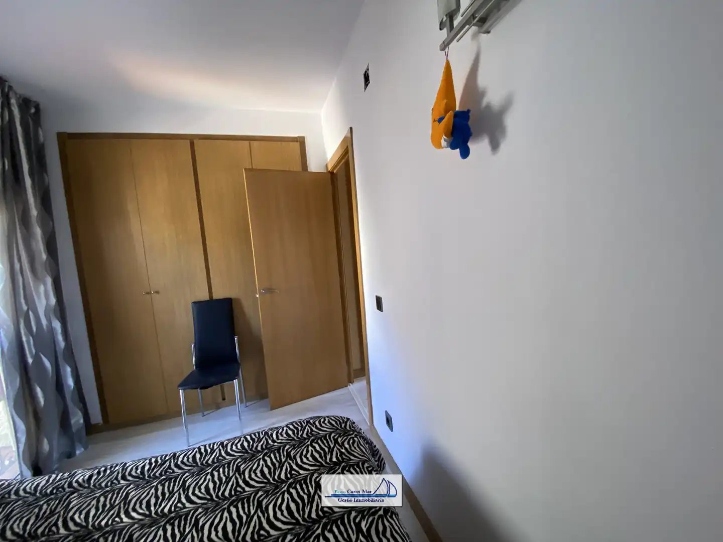 Dormitori de Apartament en venda en Cambrils amb Parquet, Moblat i Piscina comunitària