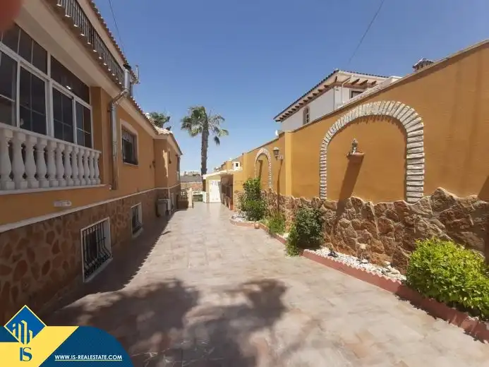 Villa mit Garten zum Verkauf in Nueva Torrevieja - Aguas Nuevas, imagen 5