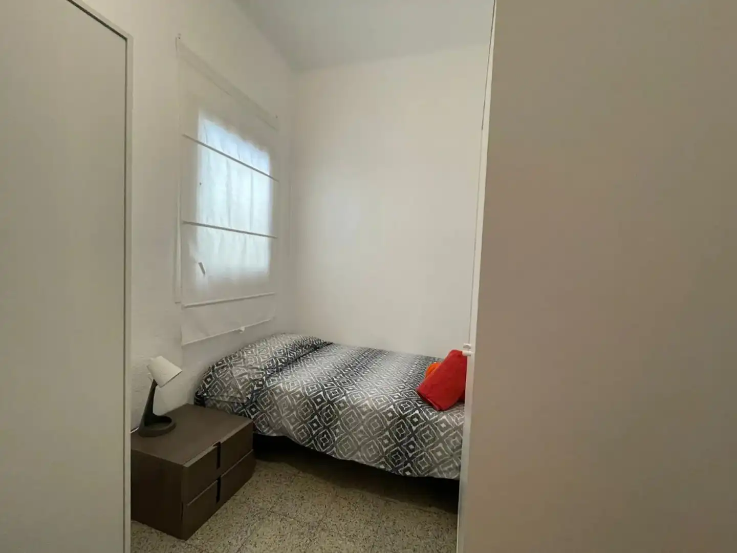 Bedroom of Flat for share in Les Corts