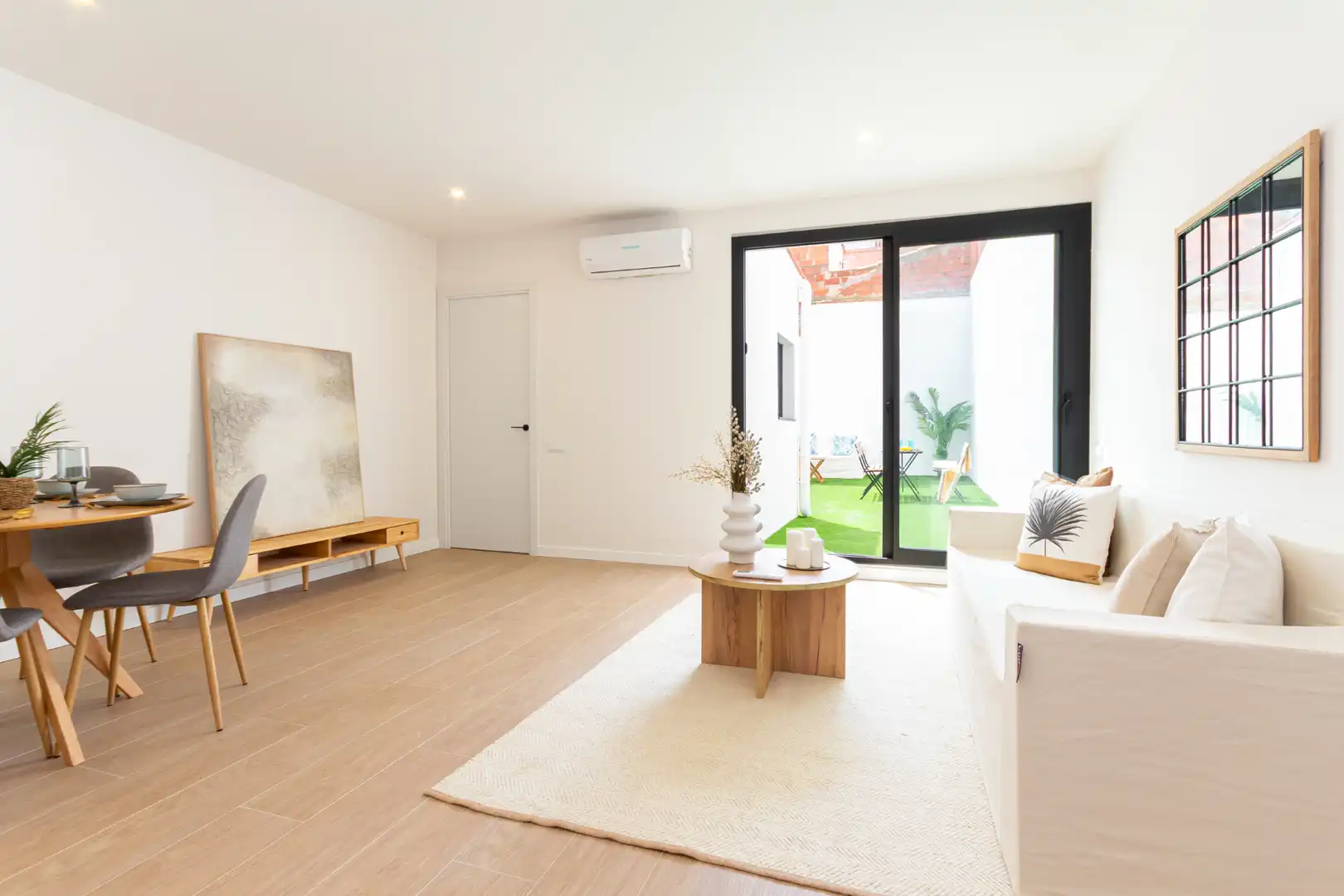 Living room of Houses for sale in Terrassa  with Heating, Parquet flooring and Oven