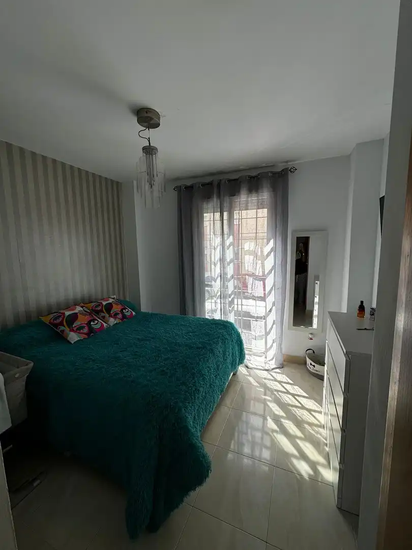 Dormitori de Pis en venda en Puerto Real amb Aire condicionat, Moblat i Forn