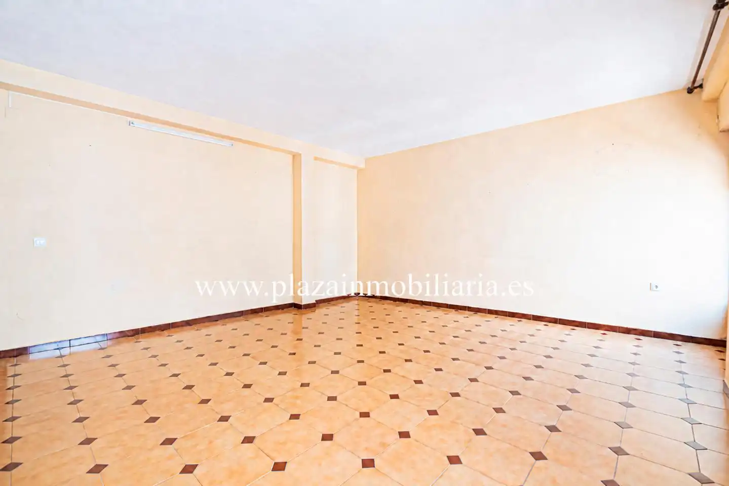 Habitación de Piso en venta en Lucena con Aire acondicionado, Terraza y Trastero