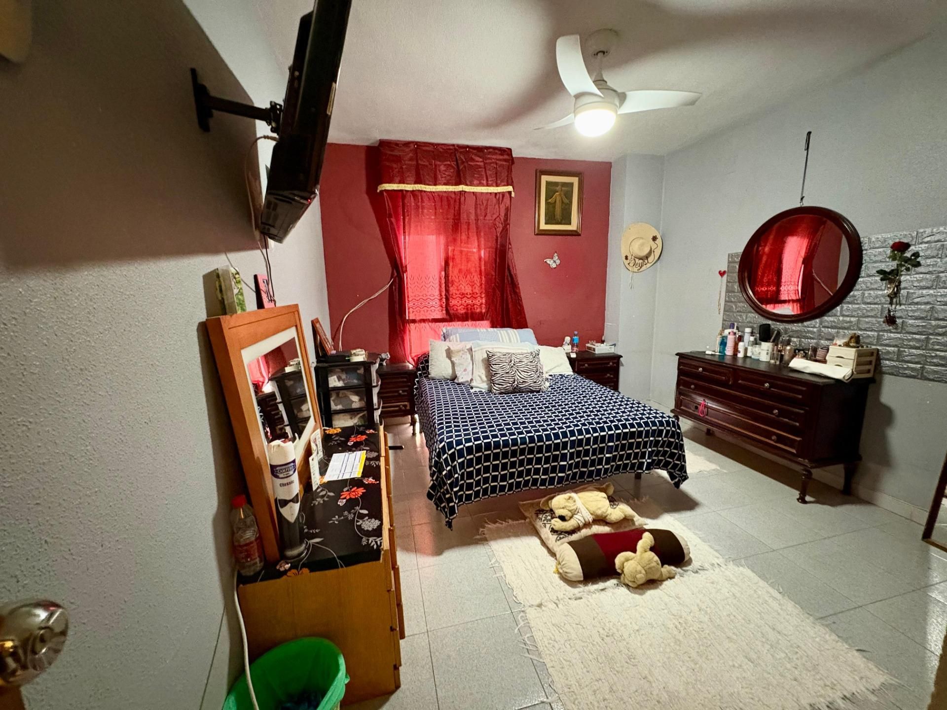 Flat for sale in San Mateo