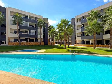 Rez-de-chaussée avec piscine à vendre à Orihuela Costa