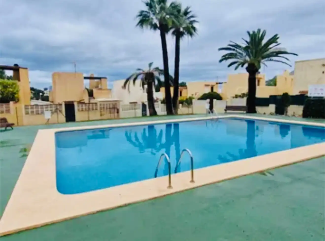 Piscina de Casa o xalet en venda en Calpe / Calp amb Aire condicionat, Calefacció i Jardí privat