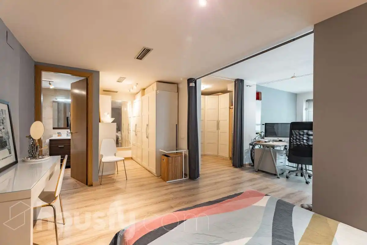 Duplexes for sale in L'Hospitalet de Llobregat  with Air Conditioner, Heating and Parquet flooring