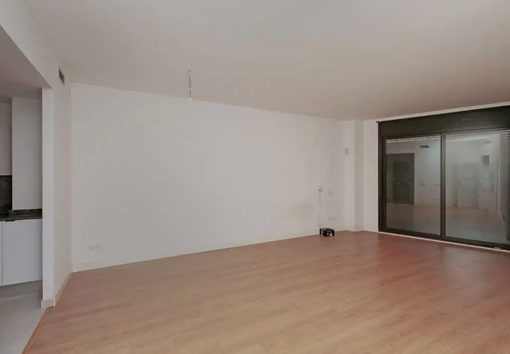 Sala d'estar de Pis en venda en Badalona amb Moblat