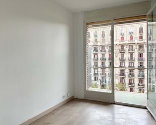 Bedroom of Flat for sale in  Barcelona Capital  with Balcony