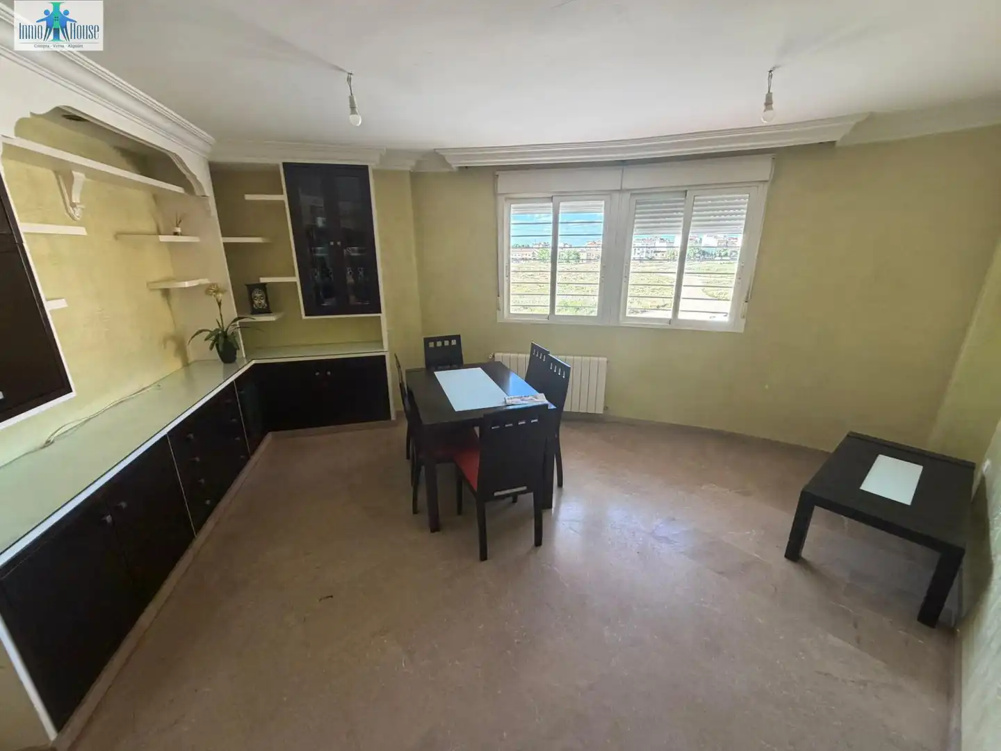 Außenansicht von Wohnung zum Verkauf in Albacete mit Klimaanlage, Heizung und Terrasse